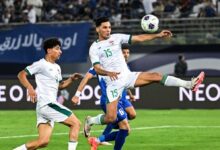 تعادل منتخبا العراق والكويت سلبياً اليوم في الجولة الثانية من تصفيات كأس العالم 2026، على ملعب "جابر الأحمد الدولي". المباراة شهدت طرد اللاعب العراقي ريبين سولاقا، ما أجبر العراق على اللعب بـ10 لاعبين. بهذا التعادل، احتل العراق المركز الثالث برصيد 4 نقاط، فيما جاءت الكويت في المركز الرابع برصيد نقطتين. نتيجة المباراة أعادت تشكيل ترتيب المجموعة "ب"، مع بقاء فرص التأهل مفتوحة للجميع في الجولات المقبلة.