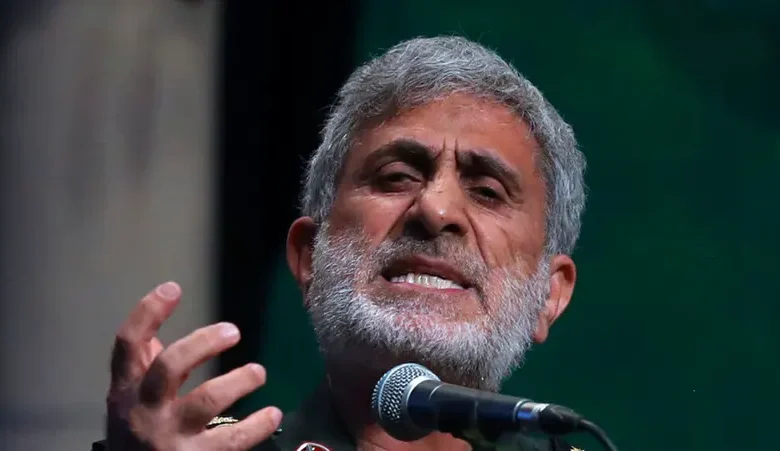 تقرير صحفي: ذعر في الحرس الثوري بعد أنباء متضاربة حول مصير إسماعيل قاآني يشهد الحرس الثوري الإيراني حالة من القلق والذعر، وسط تضارب الأنباء حول مصير قائد فيلق القدس، إسماعيل قاآني، الذي اختفى عن الأنظار عقب التقارير التي أشارت إلى مقتله في بيروت. ورغم عدم صدور أي تصريحات رسمية من طهران حتى الآن، تواصلت التساؤلات داخل إيران وخارجها، وسط ترقب إيراني للحصول على إجابات واضحة حول صحة قاآني ومصيره.