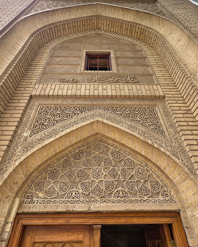 بدأ العراق بتأهيل خان مرجان في بغداد بعد 23 عامًا من الإهمال ليعود معلماً سياحيًا وثقافيًا بارزًا.