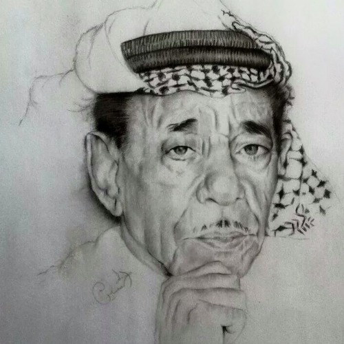 سعدي الحلي، أحد أبرز أعمدة الغناء الشعبي العراقي، لا يزال اسمه محفورًا في وجدان العراقيين رغم مرور عشرين عامًا على رحيله. بدأ مشواره بتقليد أغاني أم كلثوم في أزقة الحلة خلال أربعينيات القرن الماضي، قبل أن يشق طريقه الخاص ويصبح رمزًا للوحدة الوطنية وأحد معالجات أوجاع النفس العراقية بالأغنية والكلمة