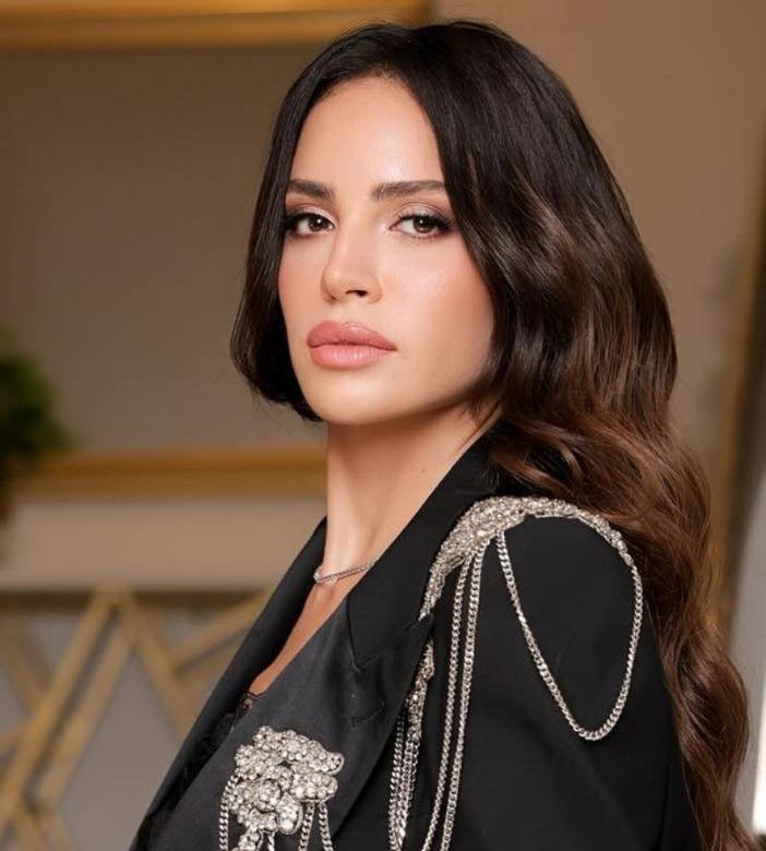 ألبوم آمال ماهر الجديد يتصدّر محركات البحث قبل طرحه بساعات
