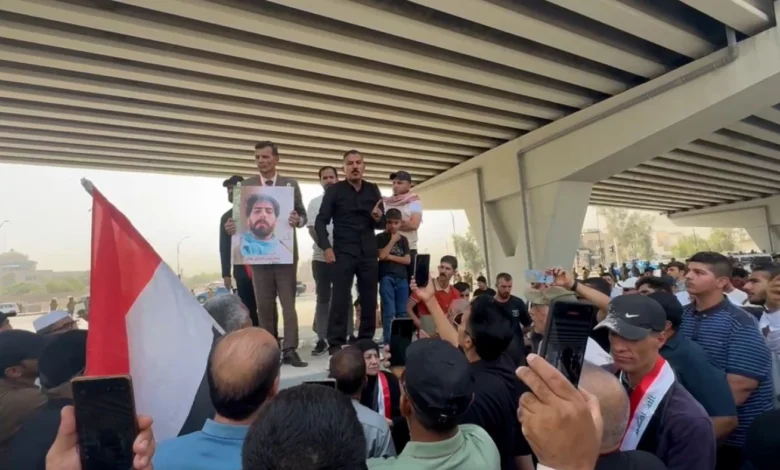 مئات العراقيين يحتجون في بغداد رفضًا لاتفاقية "خور عبدالله" مع الكويت، ويوجهون انتقادات حادة لموقف فائق زيدان والحكومة. مطالبات بإلغاء الاتفاقية وتعديل المسار السياس