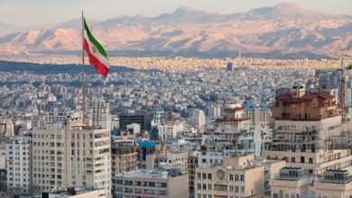 إيران تنفذ حكم الإعدام بحق مهدي حسني وبهروز إحساني بتهم تتعلق بانتمائهما لمنظمة مجاهدي خلق، في خطوة تثير مخاوف المنظمات الحقوقية من تصاعد وتيرة القمع السياسي في البلاد.