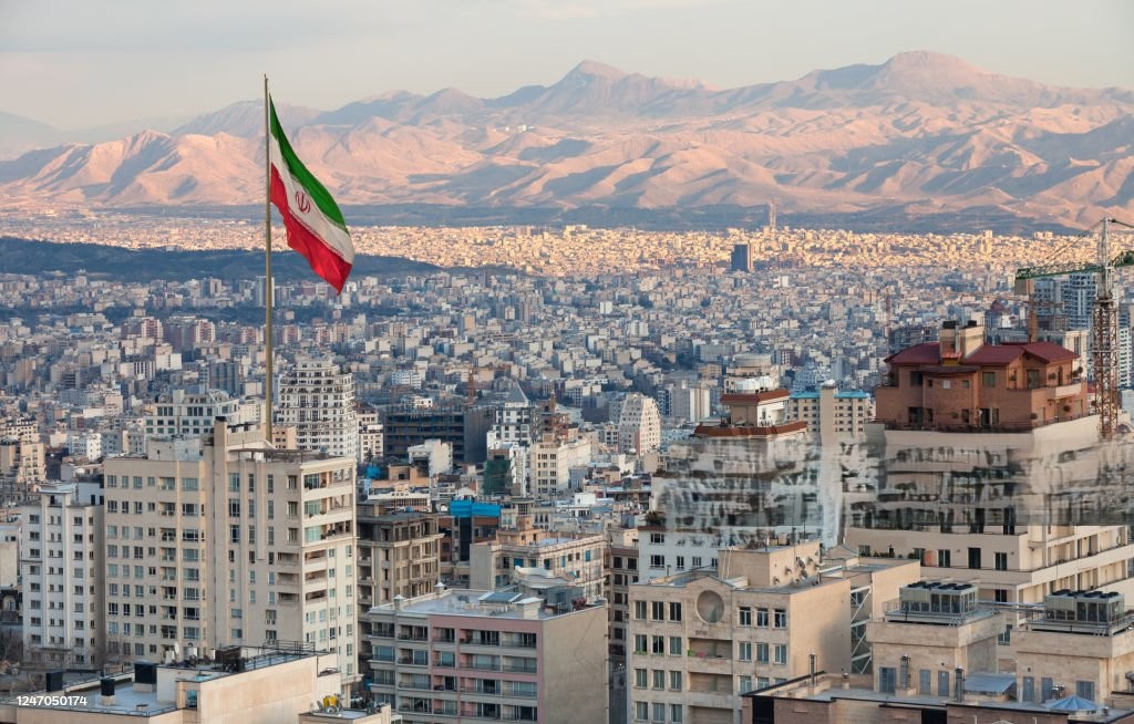 إيران تنفذ حكم الإعدام بحق مهدي حسني وبهروز إحساني بتهم تتعلق بانتمائهما لمنظمة مجاهدي خلق، في خطوة تثير مخاوف المنظمات الحقوقية من تصاعد وتيرة القمع السياسي في البلاد.